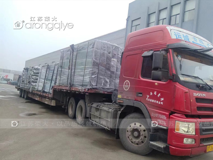 火熱開門紅,公交車站臺廠家發(fā)貨配圖一